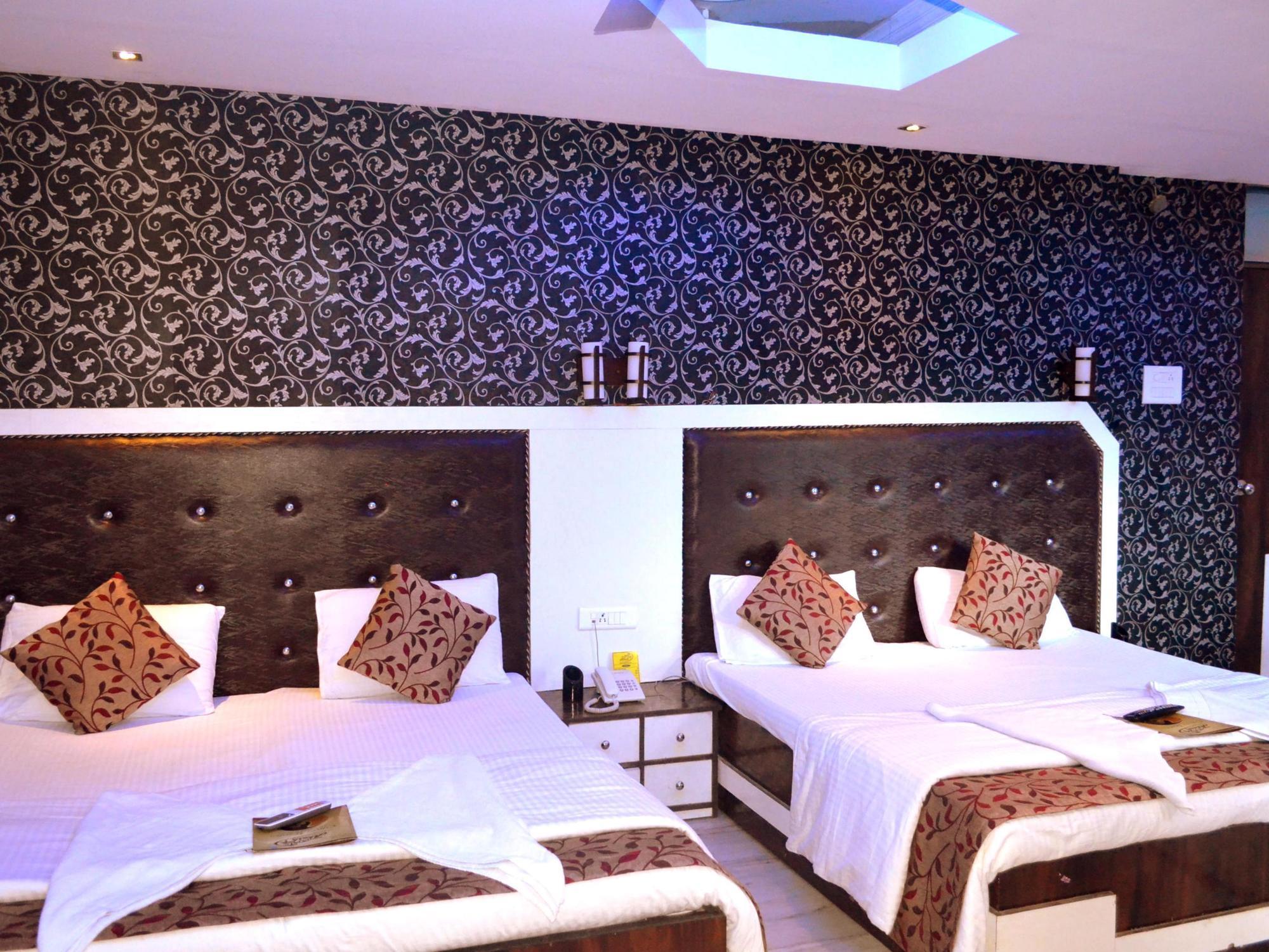Akash Continental Hotel Rishikesh Ngoại thất bức ảnh
