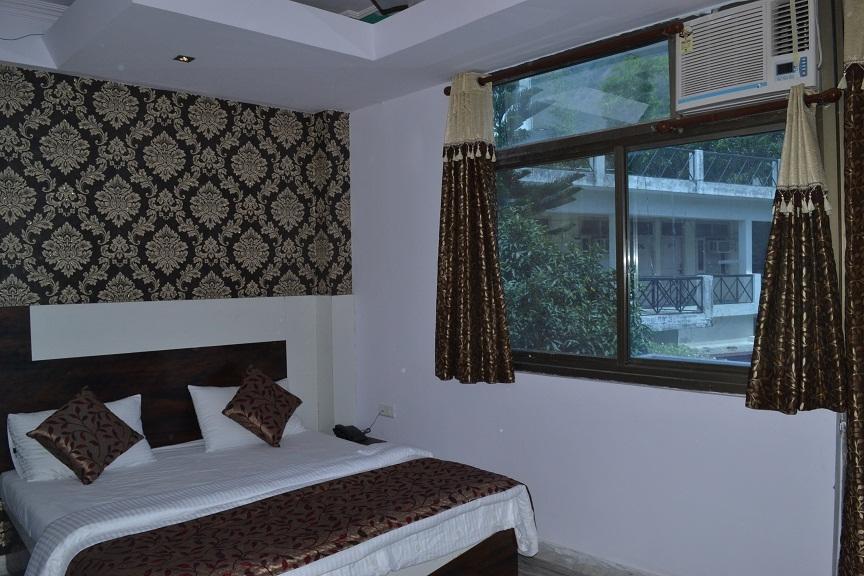 Akash Continental Hotel Rishikesh Phòng bức ảnh