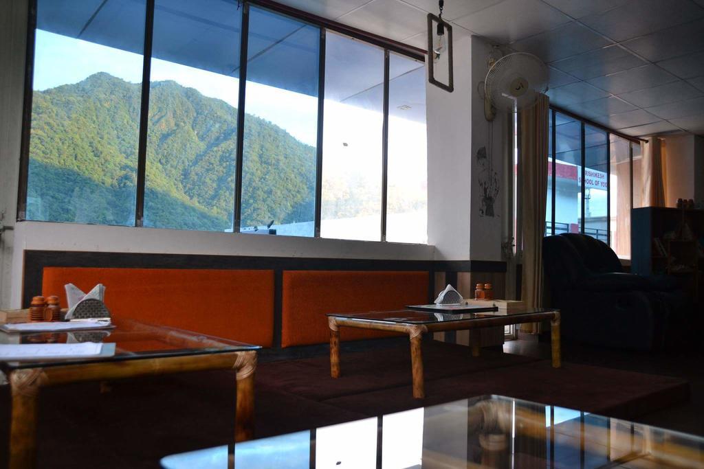 Akash Continental Hotel Rishikesh Ngoại thất bức ảnh