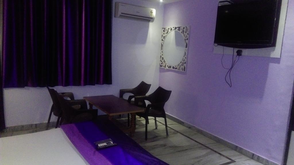Akash Continental Hotel Rishikesh Ngoại thất bức ảnh