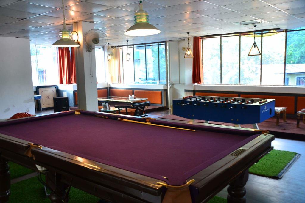 Akash Continental Hotel Rishikesh Ngoại thất bức ảnh